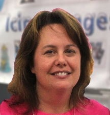 icing images owner Debbie Coughlin receives customer service award